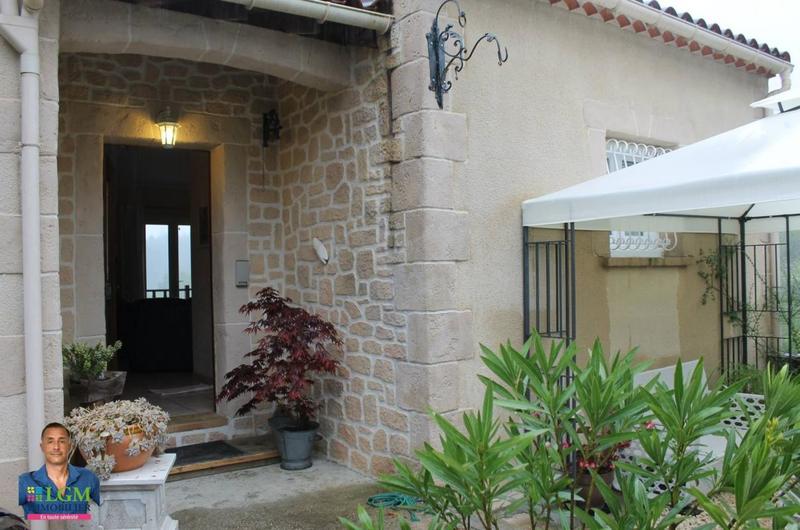 Villa - 193 m² - 6 pièces