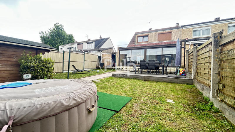 Maison - 85 m² - 9 pièces