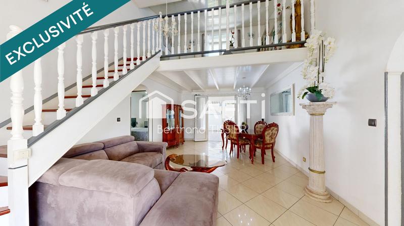 Maison - 140 m² - 5 pièces