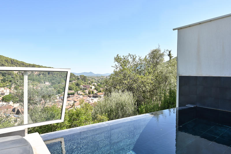 Maison - 152 m² - 7 pièces