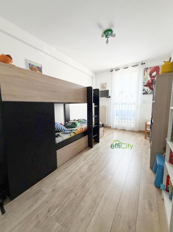 Appartement - 85 m² - 4 pièces