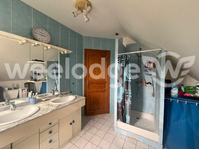 Maison - 95 m² - 6 pièces