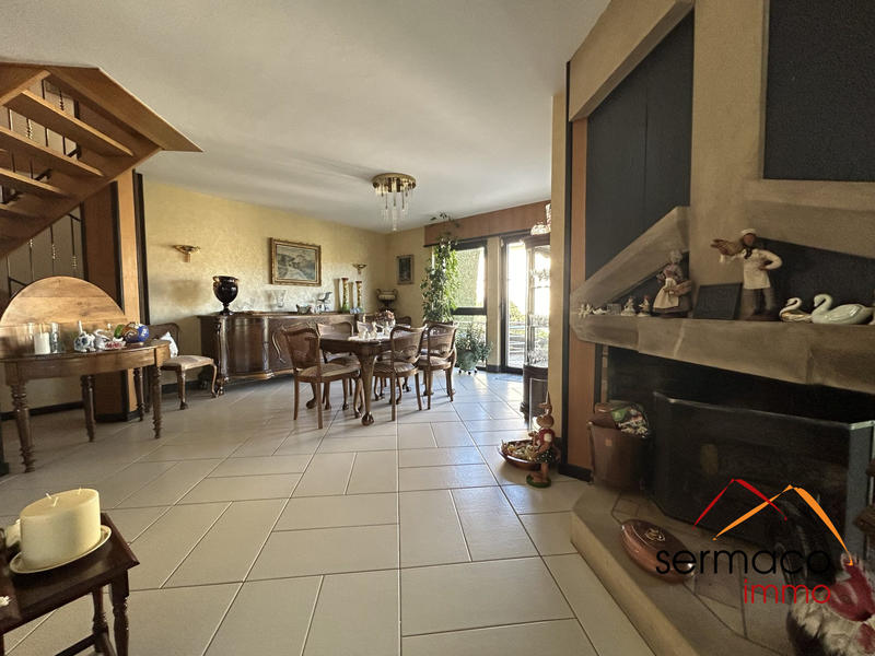 Maison contemporaine - 220 m² - 7 pièces