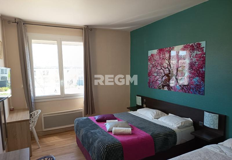 Local commercial - 645 m²