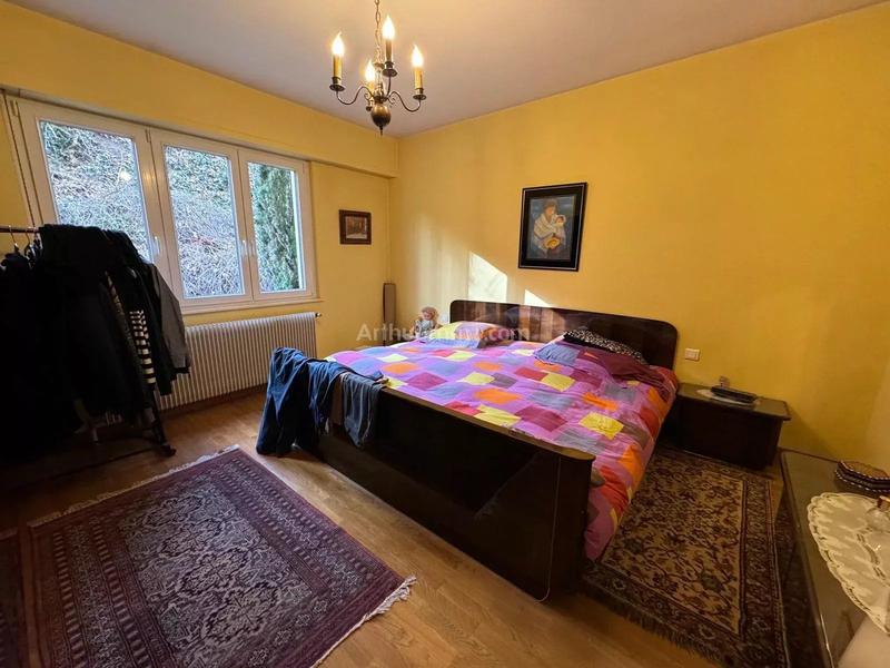 Maison - 234 m² - 8 pièces