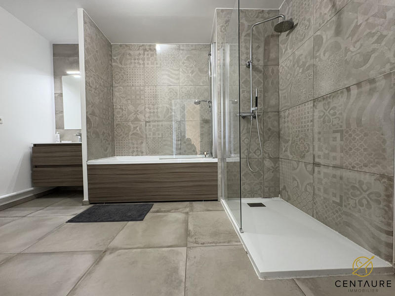 Appartement - 84 m² - 3 pièces