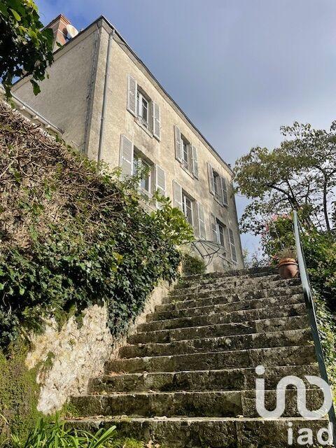 Maison - 206 m² - 7 pièces