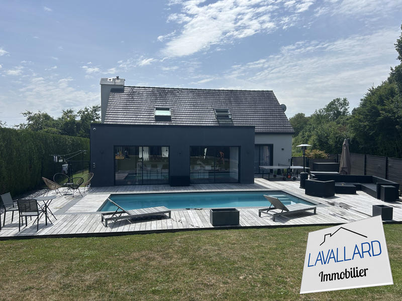 Maison - 180 m² - 6 pièces