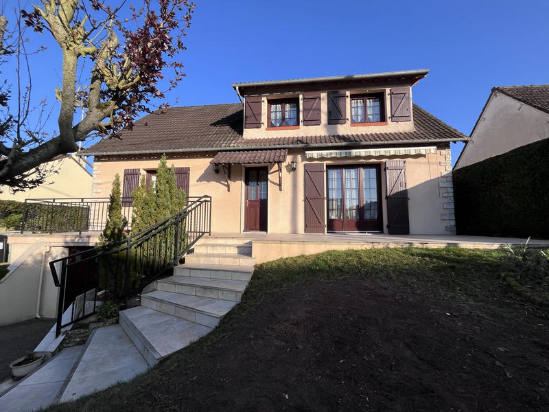 Maison - 127 m² - 6 pièces