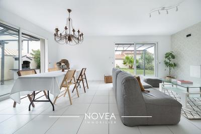 Maison contemporaine - 142 m² - 5 pièces