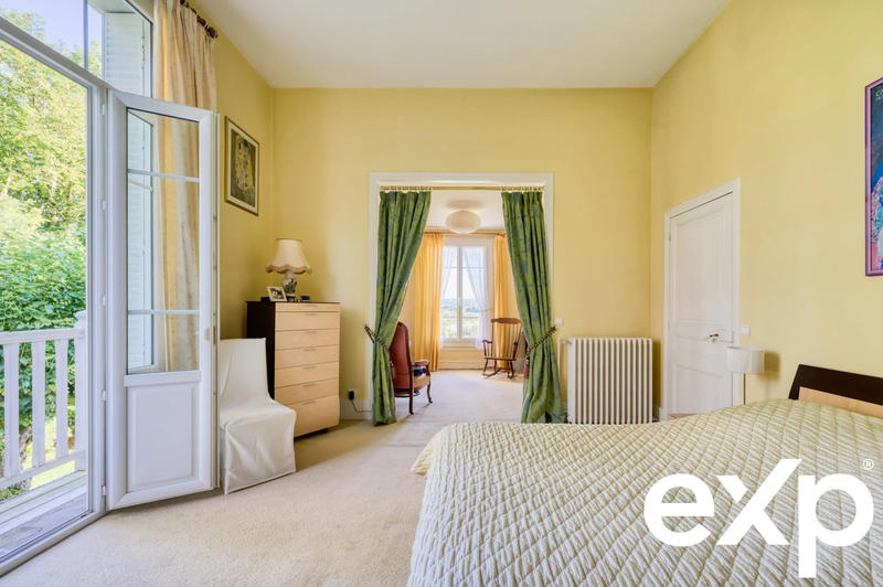 Maison - 196 m² - 7 pièces