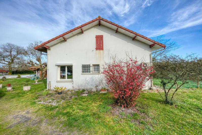 Maison - 131 m² - 12 pièces