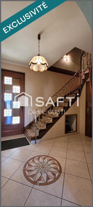 Maison - 234 m² - 9 pièces