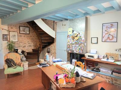 Maison - 208 m² - 8 pièces