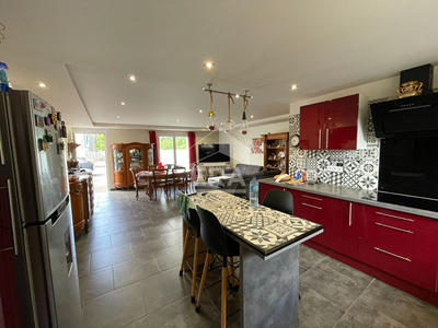 Local commercial - 464 m² - 10 pièces