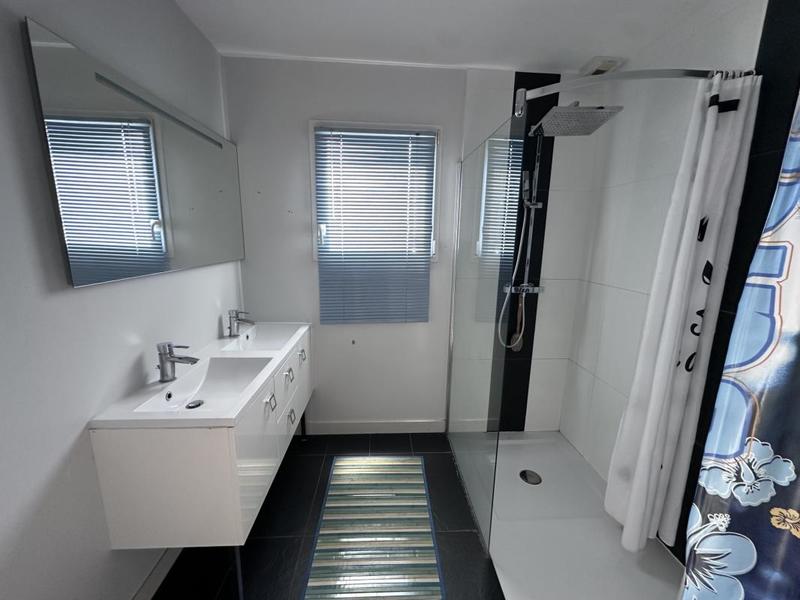 Maison - 92 m² - 5 pièces