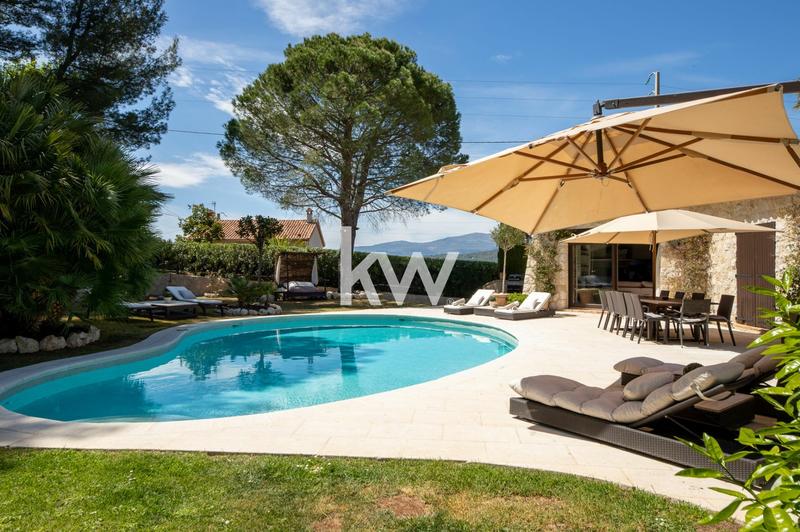 Maison - 490 m² - 7 pièces