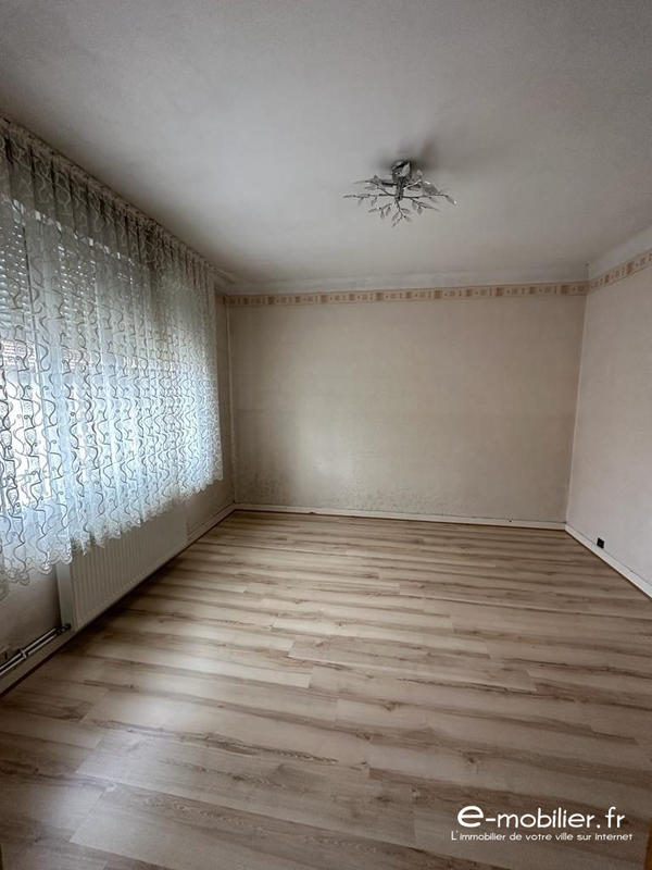 Maison - 170 m² - 8 pièces