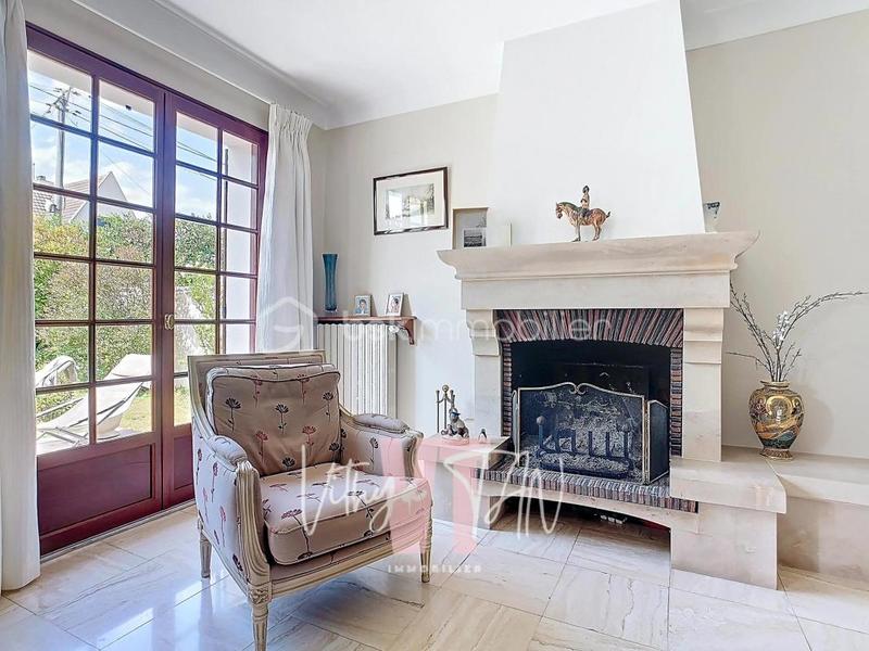 Maison - 159 m² - 5 pièces