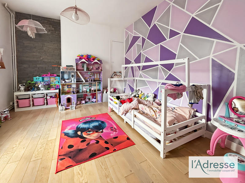 Maison - 189 m² - 8 pièces