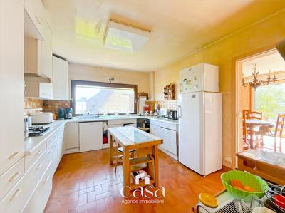 Maison - 220 m² - 10 pièces