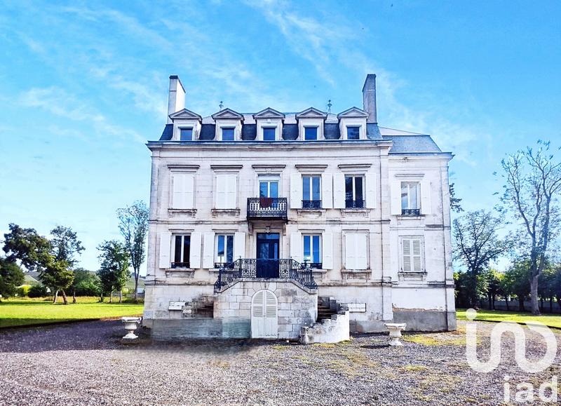 Château - 215 m² - 6 pièces