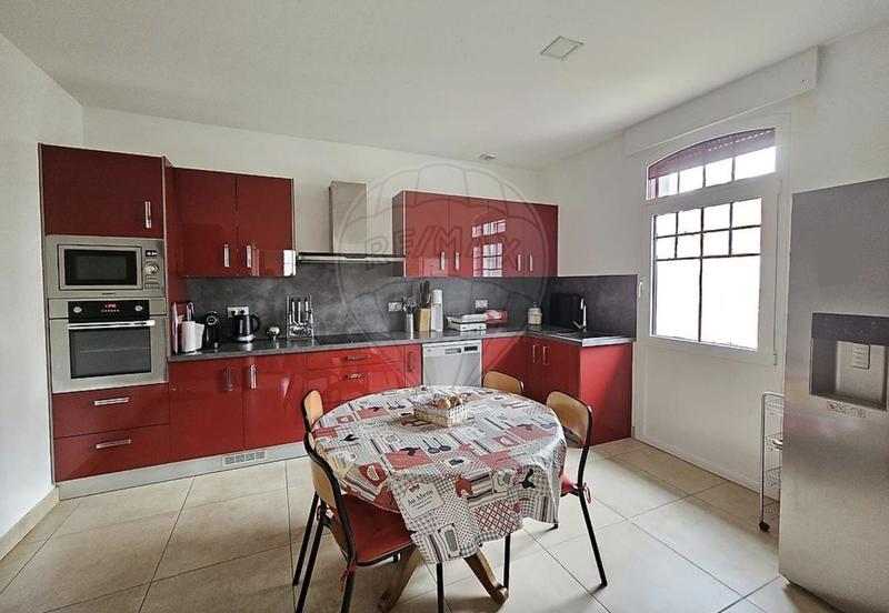 Maison - 184 m² - 6 pièces