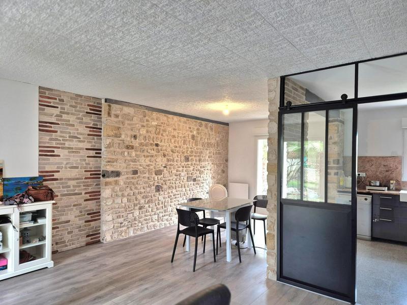 Maison - 102 m² - 7 pièces