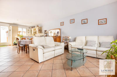 Appartement - 90 m² - 3 pièces