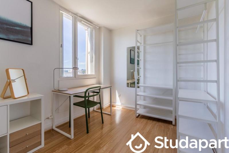 Chambre - 10 m² - 1 pièce