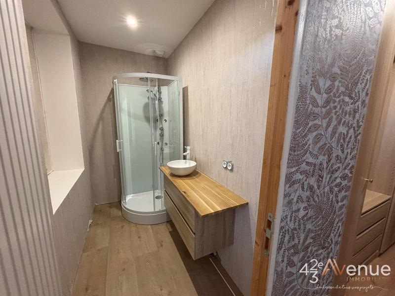 Maison - 137 m² - 7 pièces