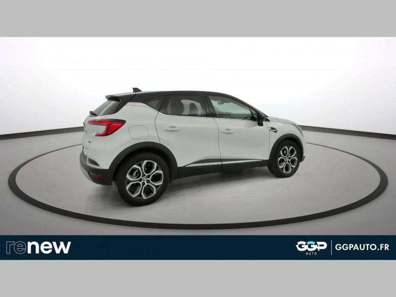 Renault Captur E-Tech full hybrid 145 Techno fast track