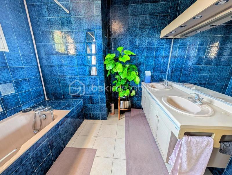 Pavillon - 190 m² - 6 pièces