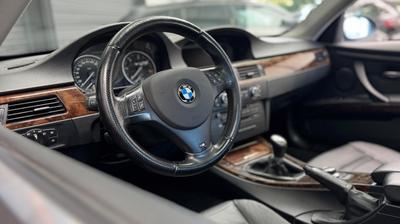 Bmw Série 3 Coupe 330d 231 Luxe + Toit Ouvrant