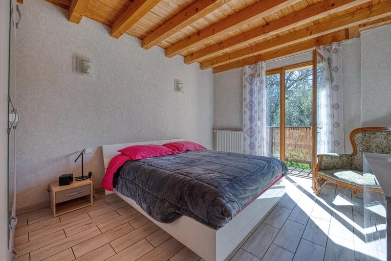 Maison - 208 m² - 5 pièces