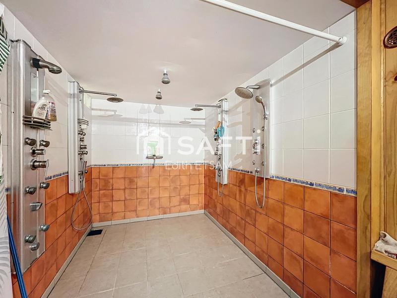 Maison - 295 m² - 7 pièces