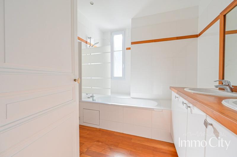 Appartement - 147 m² - 5 pièces