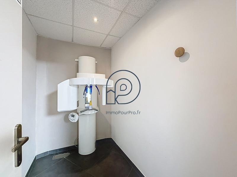 Local d'activités - 167 m²