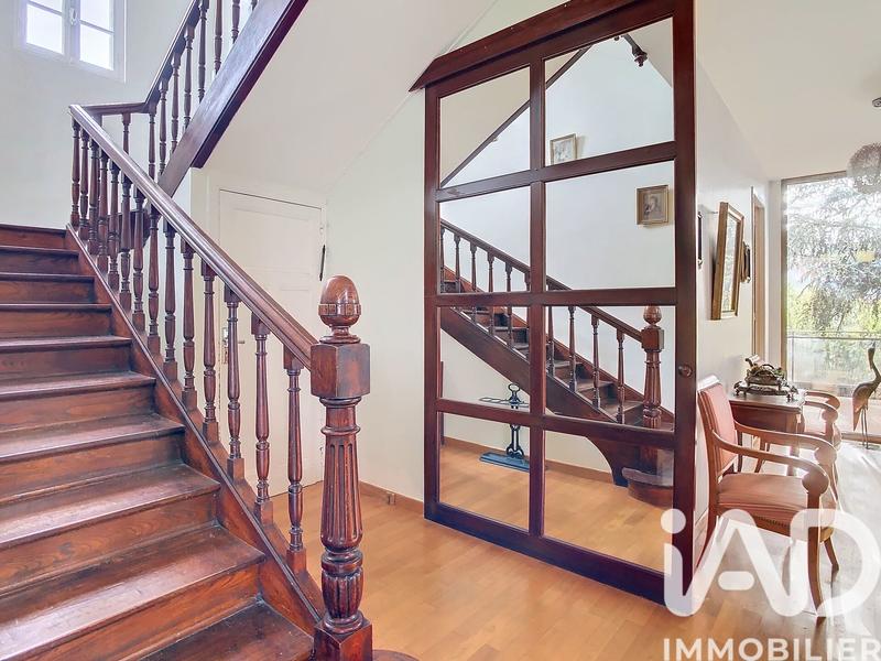 Maison - 260 m² - 10 pièces