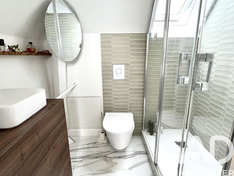 Maison - 182 m² - 6 pièces