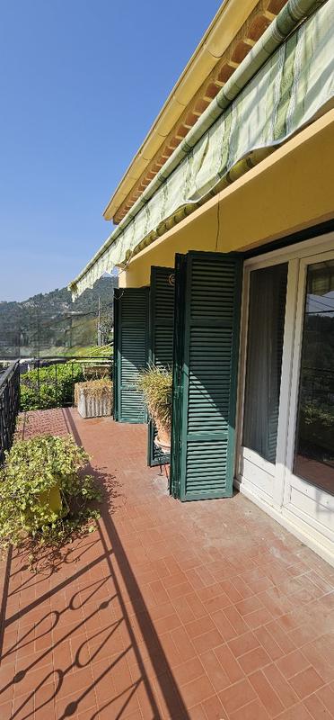 Maison - 550 m² - 4 pièces