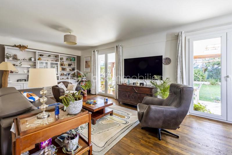 Maison - 183 m² - 5 pièces