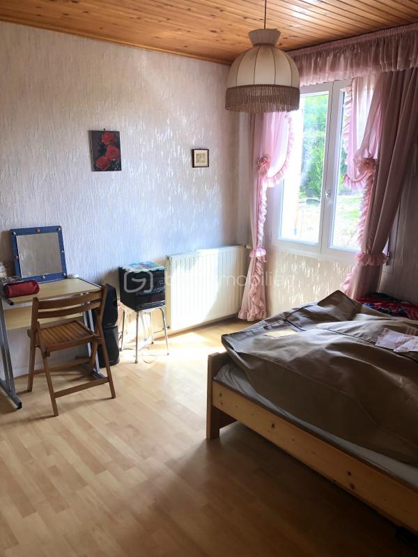 Maison traditionnelle - 115 m² - 6 pièces