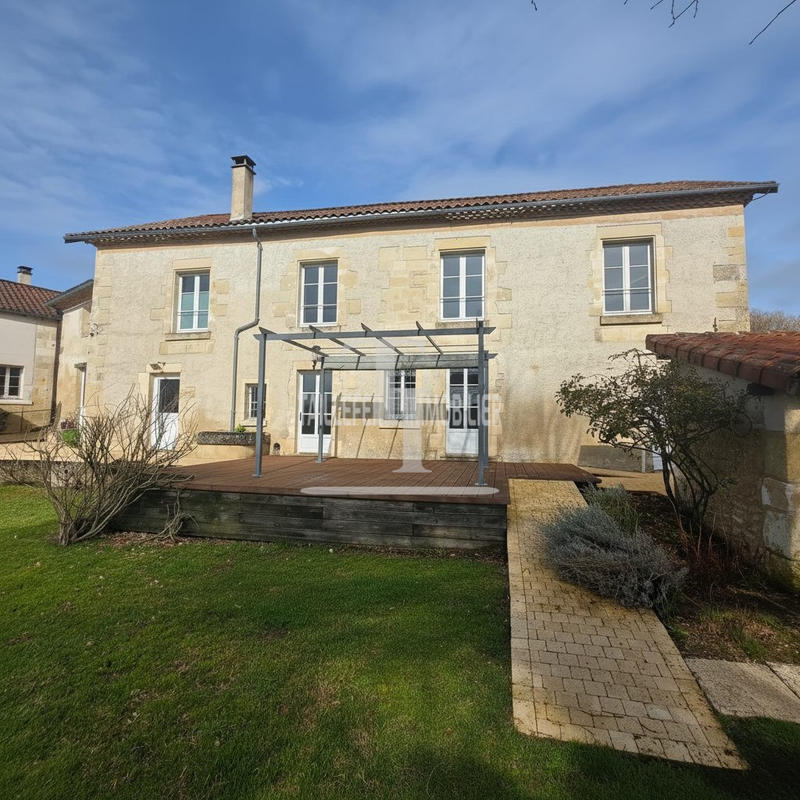 Maison ancienne - 300 m² - 10 pièces