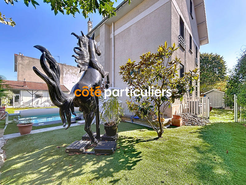 Maison - 191 m² - 6 pièces