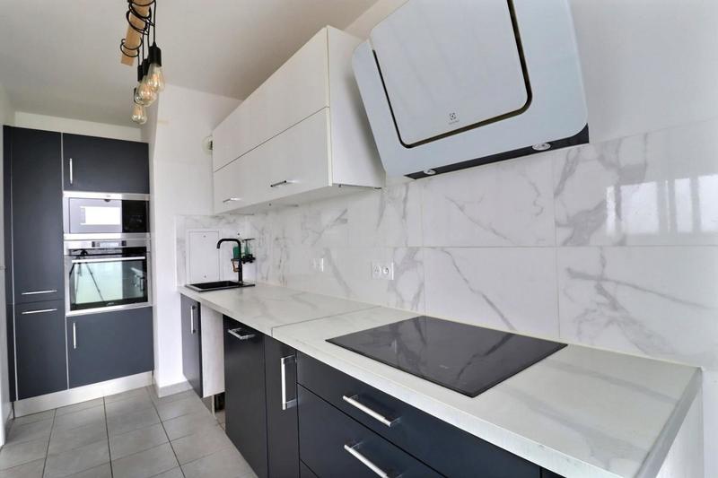 Appartement - 80 m² - 4 pièces