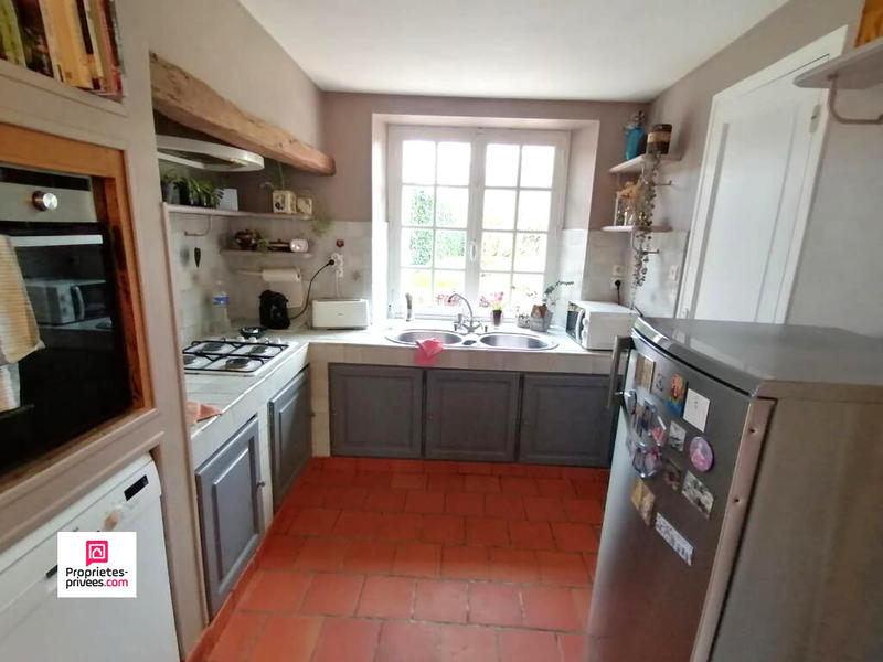 Maison - 220 m² - 6 pièces