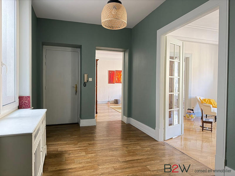 Appartement - 206 m² - 5 pièces