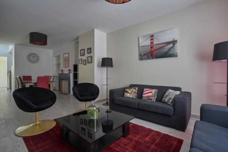 Maison - 150 m² - 8 pièces