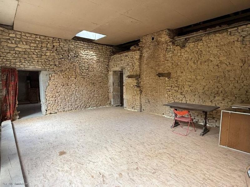 Propriété - 134 m² - 10 pièces